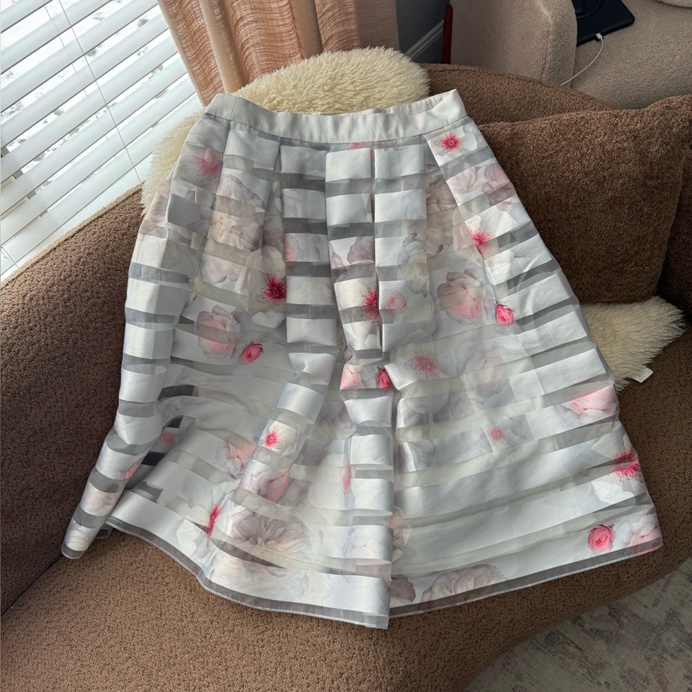 Ted Baker Rosaley Chelsea Print Pleated Skirt